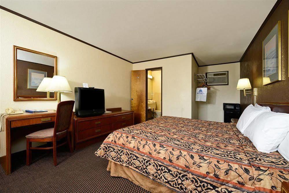 Country Hearth Inn-Hannibal Εξωτερικό φωτογραφία