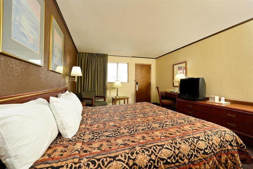 Country Hearth Inn-Hannibal Εξωτερικό φωτογραφία