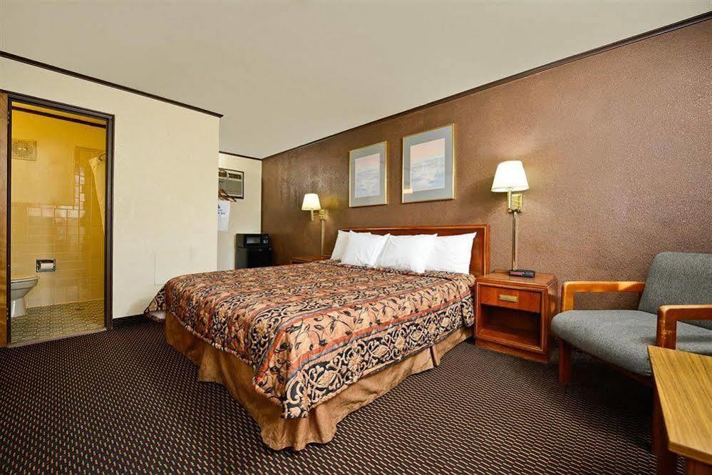 Country Hearth Inn-Hannibal Εξωτερικό φωτογραφία