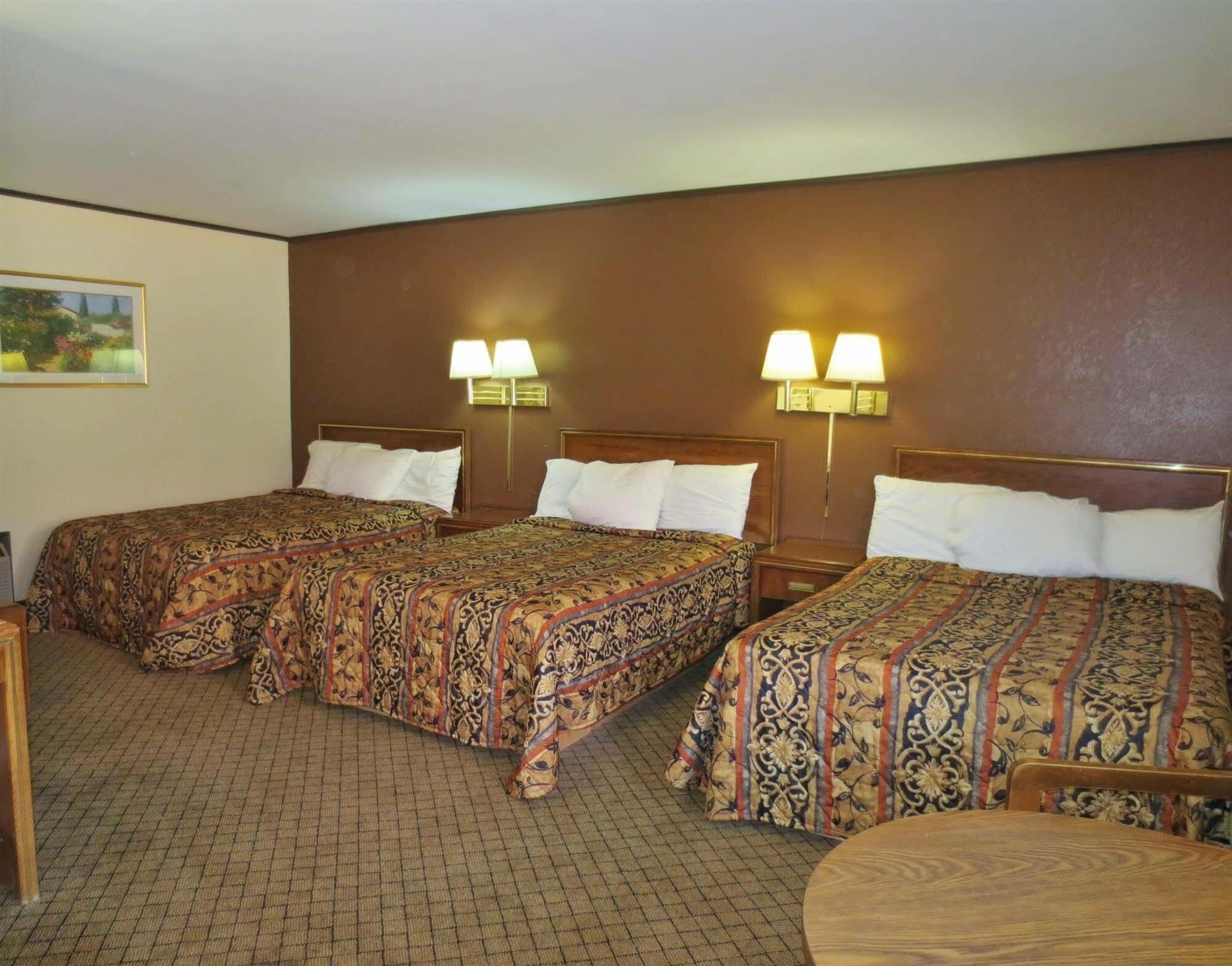 Country Hearth Inn-Hannibal Εξωτερικό φωτογραφία